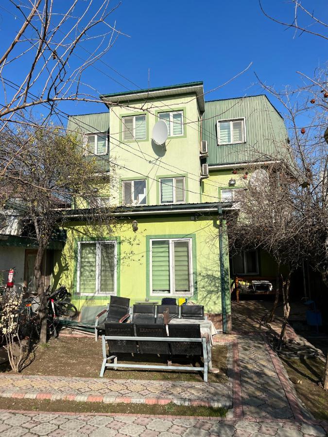 Anisa- Hostel Dushanbe Bagian luar foto